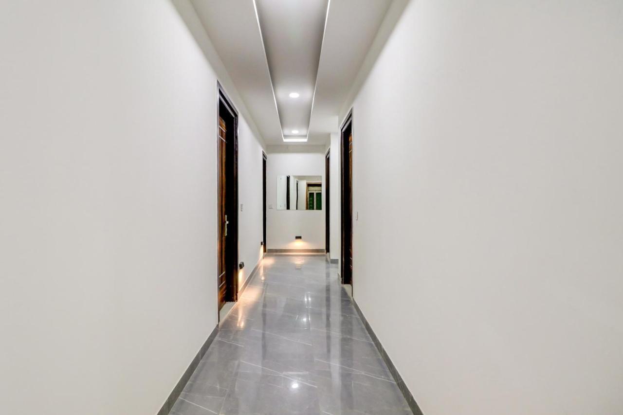 Capital O 80318 Hotel Sai Plaza Nuova Delhi Esterno foto