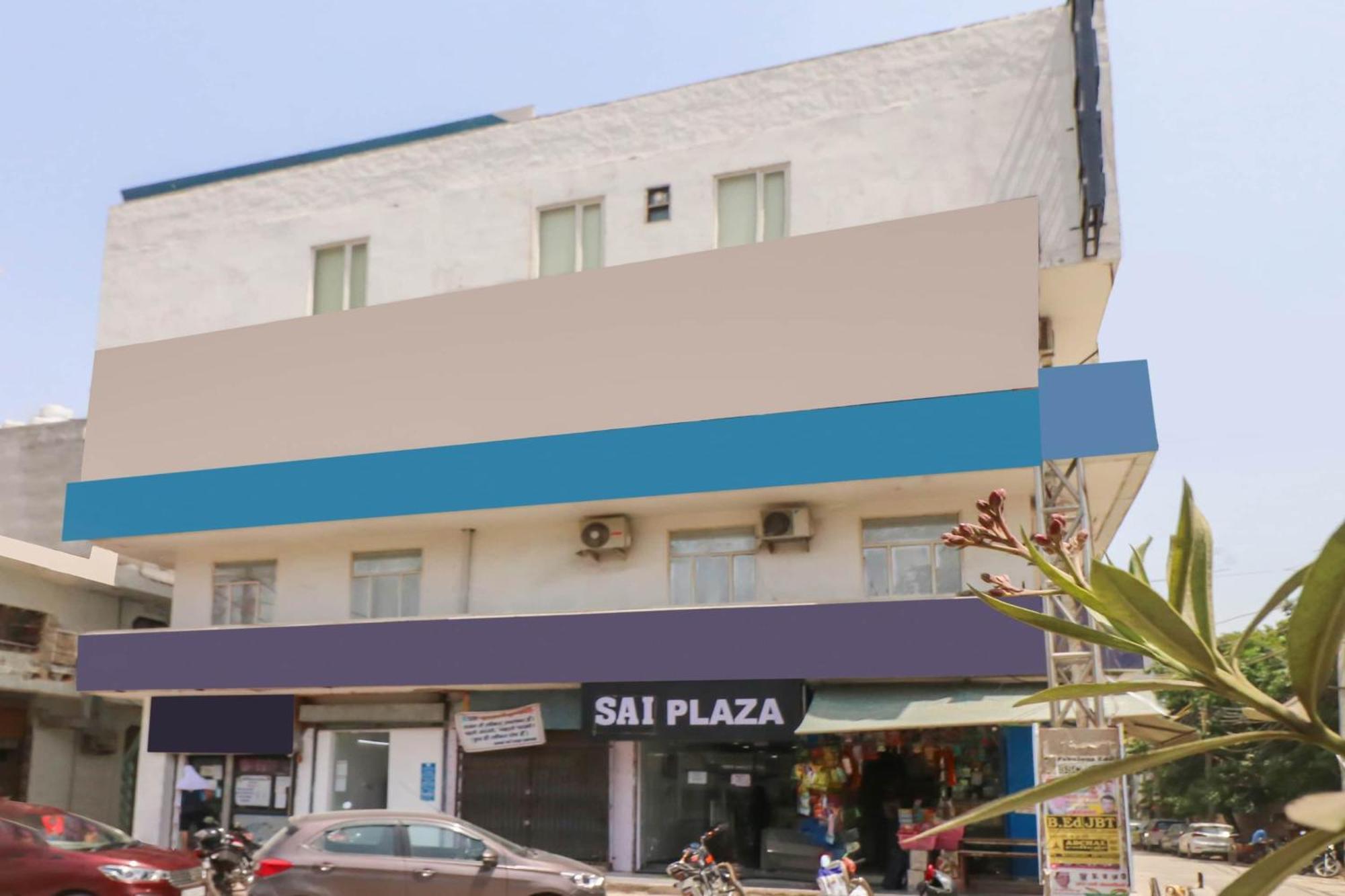 Capital O 80318 Hotel Sai Plaza Nuova Delhi Esterno foto