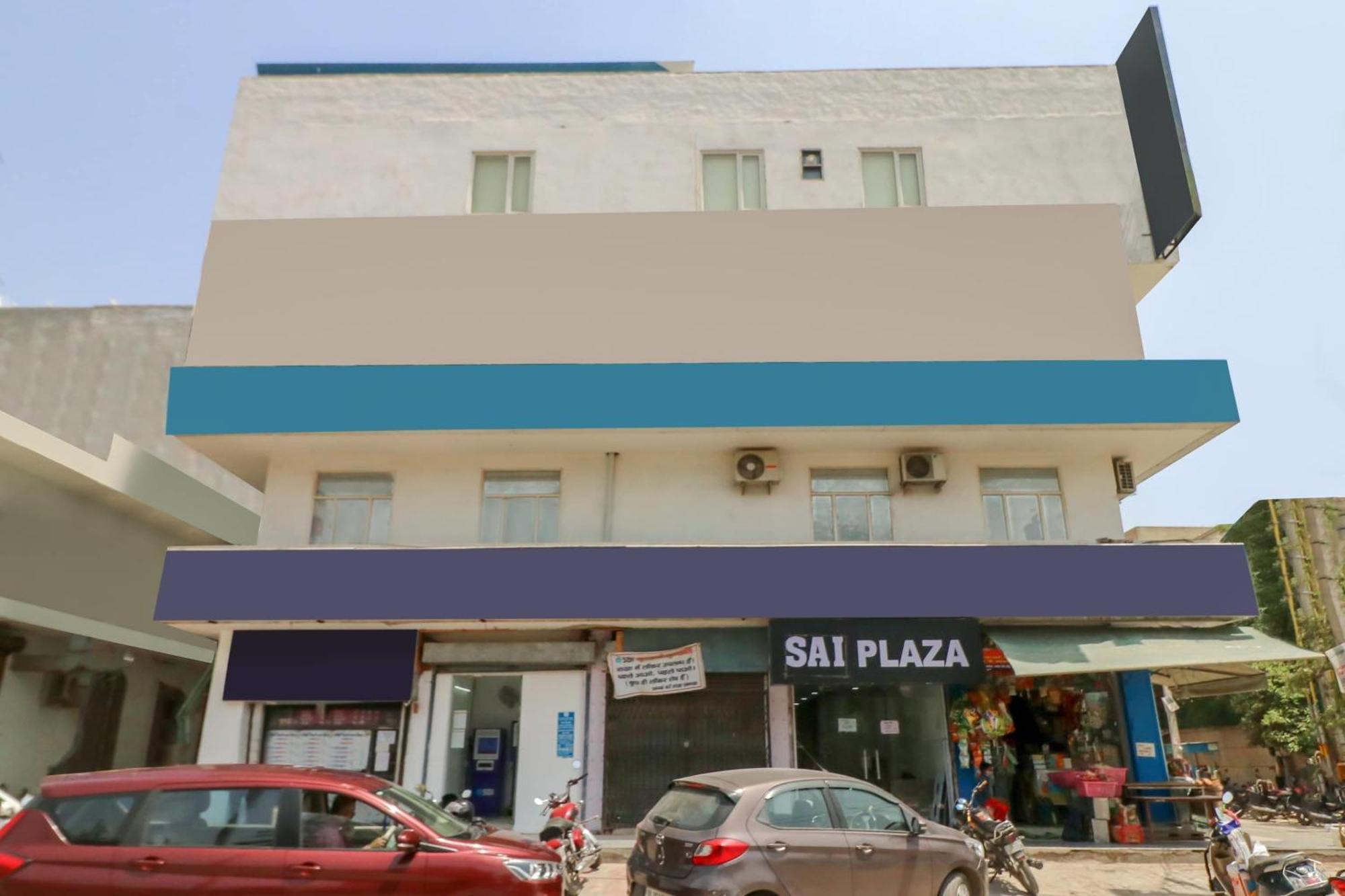 Capital O 80318 Hotel Sai Plaza Nuova Delhi Esterno foto